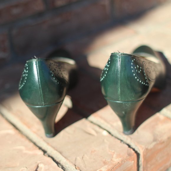 Vintage Hunter Green Salvatore Ferragamo Sz 7.5AAA EUC - Picture 3 of 6